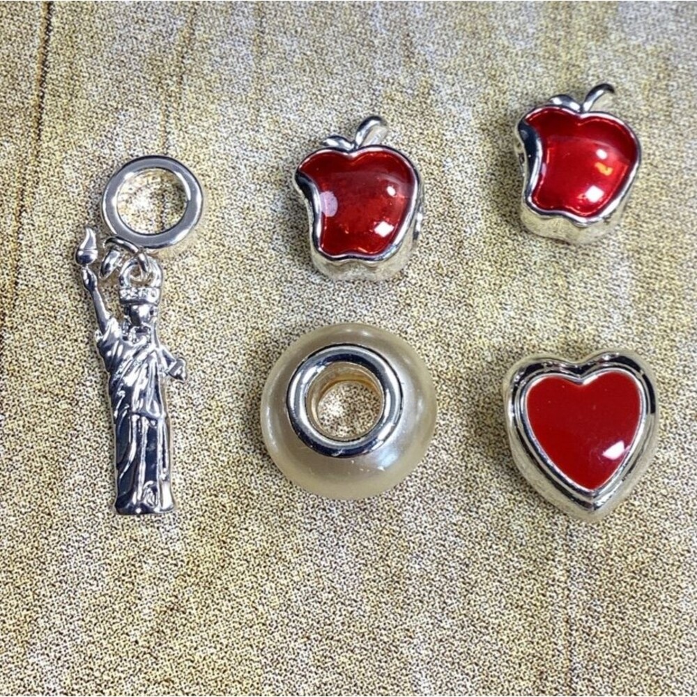 Apple Heart Bead Liberty Statue Bracelet Charm Lot Of 5 Red Silver New In Box